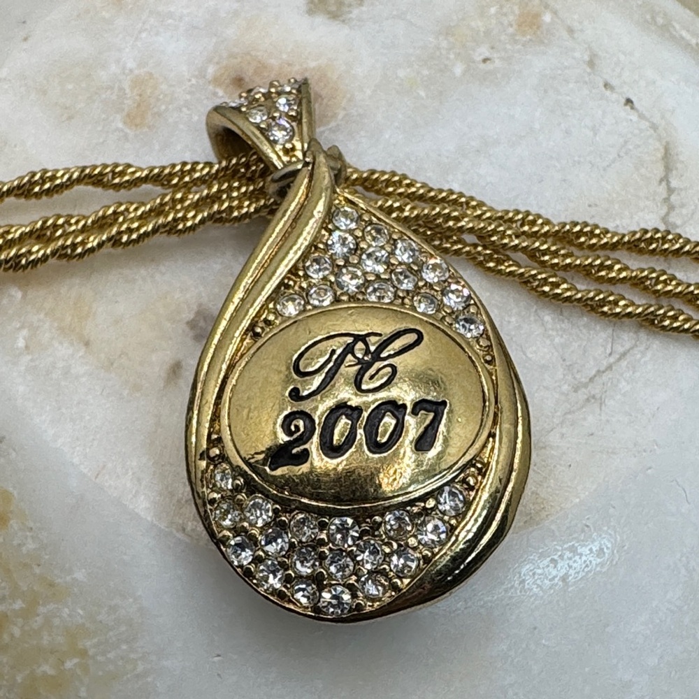 Avon President's Recognition Achievement Necklace Honor Society 2007 - Picture 5 of 6